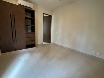 Casa con alberca privada en venta, Avenida Coba, Tulum.