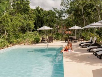 Casa con alberca privada en venta, Avenida Coba, Tulum.