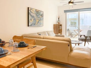Departamento con lock-off, balcón con vistas a la naturaleza, en venta