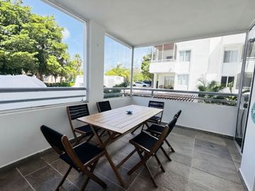 Departamento con lock-off, balcón con vistas a la naturaleza, en venta