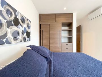 Departamento con lock-off, balcón con vistas a la naturaleza, en venta