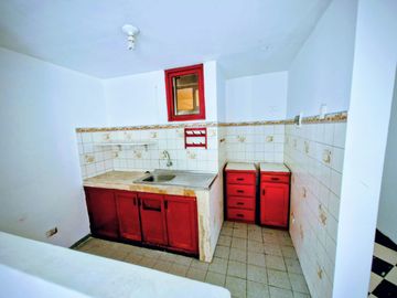 SE VENDE AMPLIO TRIPLEX 170.00 M2 EN URBANIZACIÓN SANTA ISABEL, DISTRITO DE CARABAYLLO