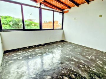 SE VENDE AMPLIO TRIPLEX 170.00 M2 EN URBANIZACIÓN SANTA ISABEL, DISTRITO DE CARABAYLLO