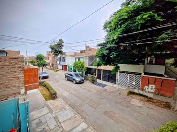 SE VENDE AMPLIO TRIPLEX 170.00 M2 EN URBANIZACIÓN SANTA ISABEL, DISTRITO DE CARABAYLLO
