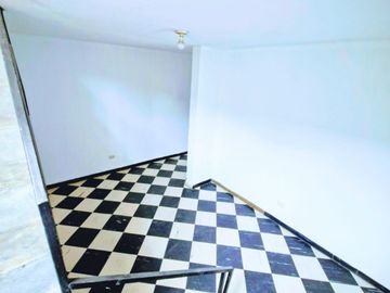 SE VENDE AMPLIO TRIPLEX 170.00 M2 EN URBANIZACIÓN SANTA ISABEL, DISTRITO DE CARABAYLLO