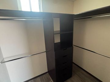 DEPARTAMENTO DE 2 HABITACIONES EN ZAVALETA Y RECTA CHOLULA