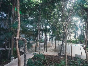 Condo amueblado, vista al campo de golf, venta, Tulum Country Club