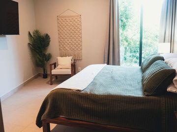 Condo amueblado, vista al campo de golf, venta, Tulum Country Club