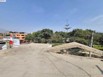 OCASION PARA REMODELAR VENTA DE CASA FRENTE A PARQUE CARABAYLLO