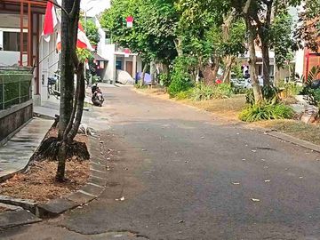 Di rumah nyaman di cluster  mahagoni  graha raya