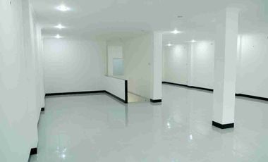 Dijual dan Disewakan Ruko Gandeng 2 Bangunan Baru Lokasi Pinggir Jalan Utama Di Pondok Kelapa, Duren Sawit. Jakarta Timur