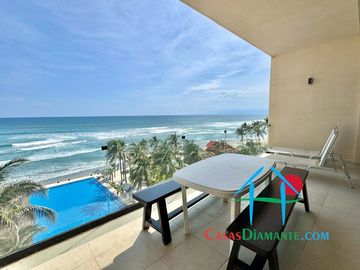 Departamento a pie de playa con terraza y vista frontal al mar
