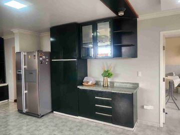VENDO CASA DE 454.74m2 construida en terreno de 1.295.13m2 dentro Urbanización el Condado.