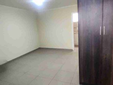 VENDO CASA DE 454.74m2 construida en terreno de 1.295.13m2 dentro Urbanización el Condado.