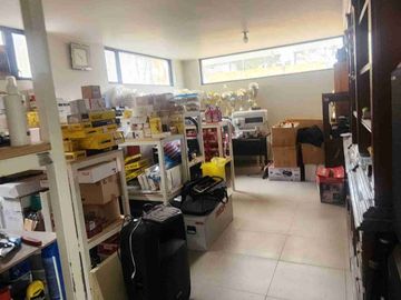 VENDO CASA DE 454.74m2 construida en terreno de 1.295.13m2 dentro Urbanización el Condado.
