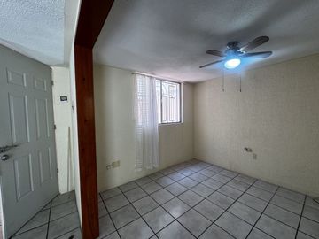 Casa amplia en RENTA en Villas Campestre. 185 m² de Construcción. A solo 200 m de Prol. Zaragoza