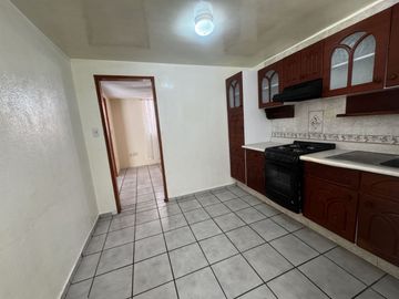 Casa amplia en RENTA en Villas Campestre. 185 m² de Construcción. A solo 200 m de Prol. Zaragoza
