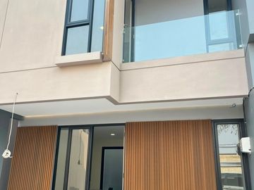 Rumah Baru 2 Lantai Siap Huni Full Smart Home di Bintaro, DP 0% Cicilan Mulai 7 Jutaan, Strategis 5 Menit ke Tol dan Stasiun - FREE PPN & Biaya KPR