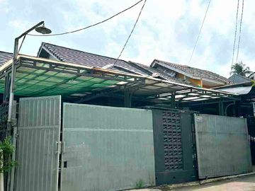 Rumah Bagus Tanah Luas Dalam Cluster