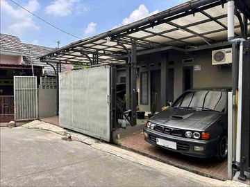 Rumah Bagus Tanah Luas Dalam Cluster