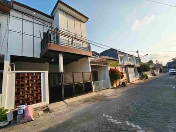 Dijual Rumah Greenlake Surabaya Timur