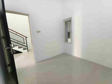 Dijual Rumah Greenlake Surabaya Timur