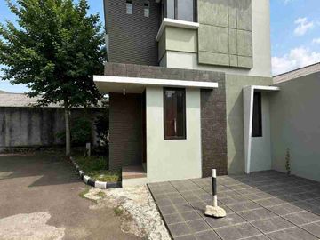 Rumah Baru Posisi Hook di Condet Dekat PGC Cililitan, TB.Simatupang, Pasar Kramatjati, RS.Polri, Sekolah Global Jaya
