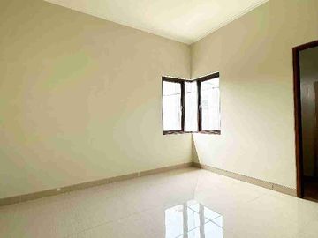 Rumah Baru Posisi Hook di Condet Dekat PGC Cililitan, TB.Simatupang, Pasar Kramatjati, RS.Polri, Sekolah Global Jaya