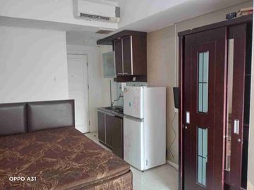 di sewakan apartemen green lake Sunter tipe studio furnish