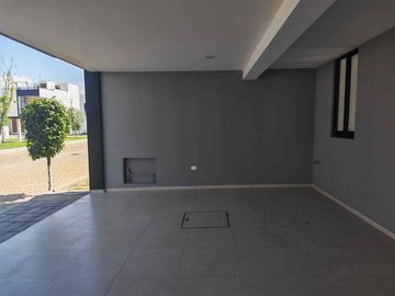 ¡Oportunidad en La Vid! Casa en Cuautlancingo a Minutos de VW, Outlet y Periférico