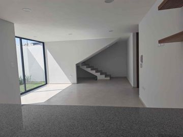 ¡Oportunidad en La Vid! Casa en Cuautlancingo a Minutos de VW, Outlet y Periférico