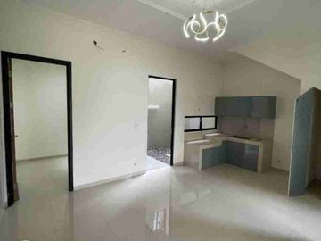 Disewakan Rumah Baru Suvarna Sutera Harga Murah Meriah