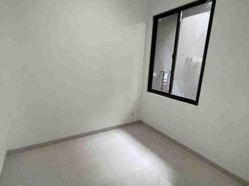 Disewakan Rumah Baru Suvarna Sutera Harga Murah Meriah