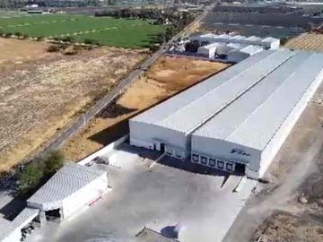 Bodega en renta con andenes