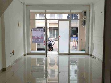 Dijual / Disewakan. Ruko siap huni Di Grand Galaxy Bekasi