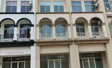 Dijual / Disewakan. Ruko siap huni Di Grand Galaxy Bekasi
