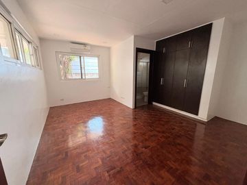 FS: House & Lot in Urdaneta Village, Makati City.