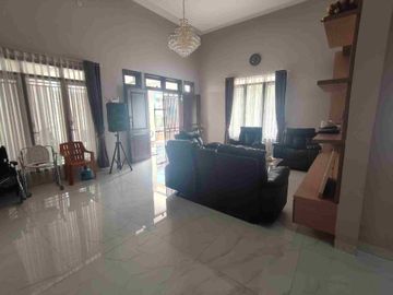 Rumah Baru Full Furnish 2 Lantai dan Strategis di Pondok Gede Jaktim