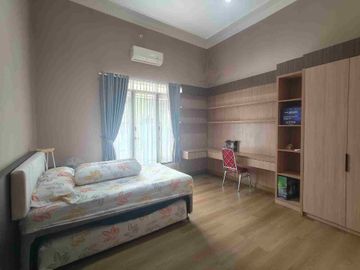 Rumah Baru Full Furnish 2 Lantai dan Strategis di Pondok Gede Jaktim