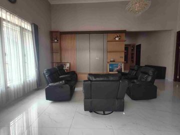 Rumah Baru Full Furnish 2 Lantai dan Strategis di Pondok Gede Jaktim