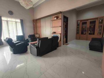 Rumah Baru Full Furnish 2 Lantai dan Strategis di Pondok Gede Jaktim