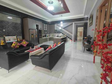 Rumah Baru Full Furnish 2 Lantai dan Strategis di Pondok Gede Jaktim