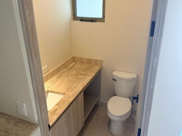 RENTA DE CASA NUEVA EN ZONA NORTE FRACC LYRATA