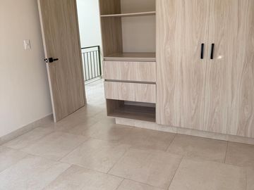 RENTA DE CASA NUEVA EN ZONA NORTE FRACC LYRATA