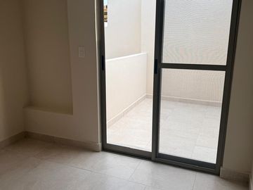 RENTA DE CASA NUEVA EN ZONA NORTE FRACC LYRATA