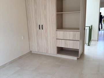 RENTA DE CASA NUEVA EN ZONA NORTE FRACC LYRATA