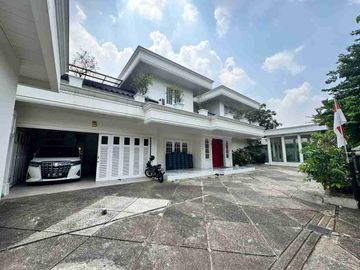 Super murah! Rumah mewah di Cilandak Jakarta Selatan