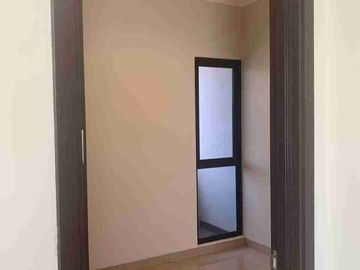 Dijual Rumah 4 KT HGB di Cluster Regia 7 Summarecon Crown Gading