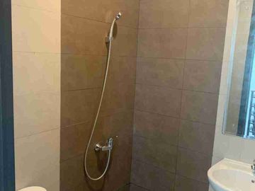 Dijual Rumah 4 KT HGB di Cluster Regia 7 Summarecon Crown Gading