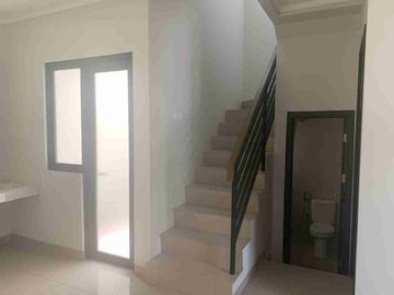 Dijual Rumah 4 KT HGB di Cluster Regia 7 Summarecon Crown Gading